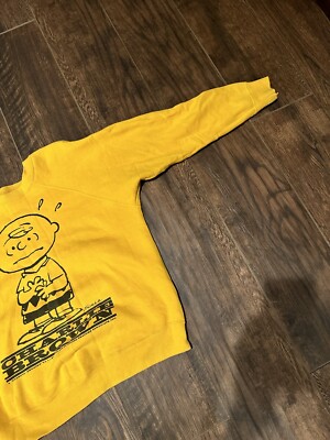 Vintage 1960's CHARLIE BROWN Peanuts Mayo Spruce Crewneck Vintage 1960's CHARLIE BROWN Peanuts Mayo Spruce Crewneck