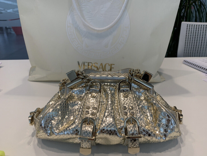 長財布 VERSACE [Versace] SS25 Clutch 10162271A129751B00V Medusa '95 Clutch Black,Gold | VERSACE CA