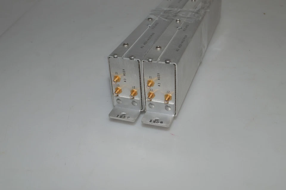 *TC* HEWLETT PACKARD CONJUNTO A3 MULTIPLICADOR 05061-6083 SERIE 1040A LOTE DE 2 (VMH57) Foto 3 de 4