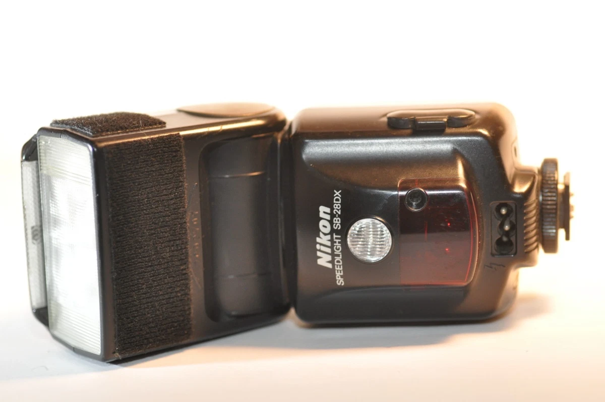 △ Nikon ニコン F5 一眼レフ フィルムカメラ SB-28 ストロボ付き △ Nikon ニコン F5 一眼レフ フィルムカメラ SB-28 ストロボ付き