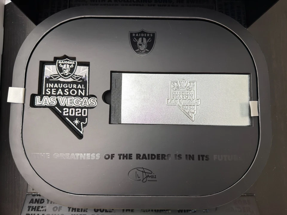 Boleto de temporada inaugural de Los Vegas Raiders 2020 caja de estadio 2 boletos parche funciona Foto 4 de 4