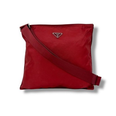 PRADA レッド ボディバッグ PRADA Tessuto Nylon Shoulder Bag Red Triangle Logo Plate Crossbody