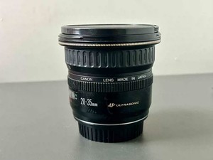 Canon EF 20-35mm f3.5-4.5 USM Full Frame Wide Angle Zoom Lens - READ