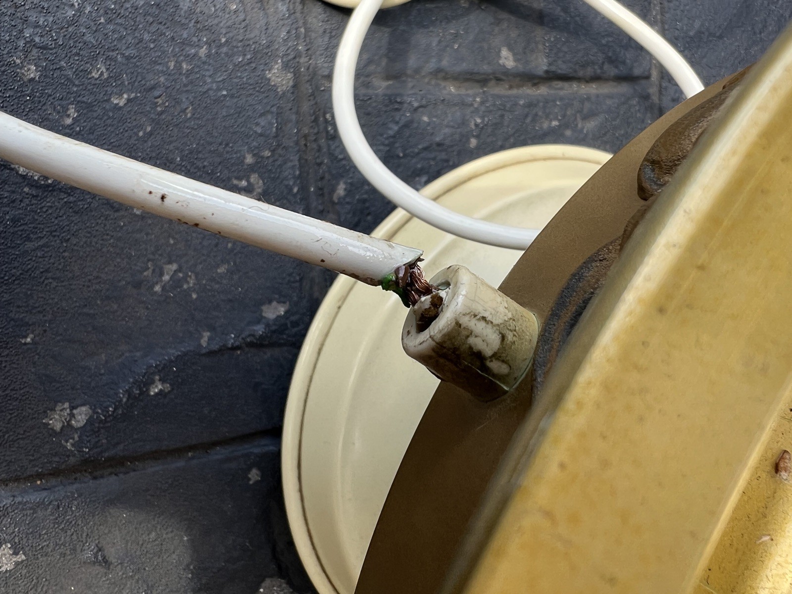 Vintage Lady in the Rain - Oil Lamps