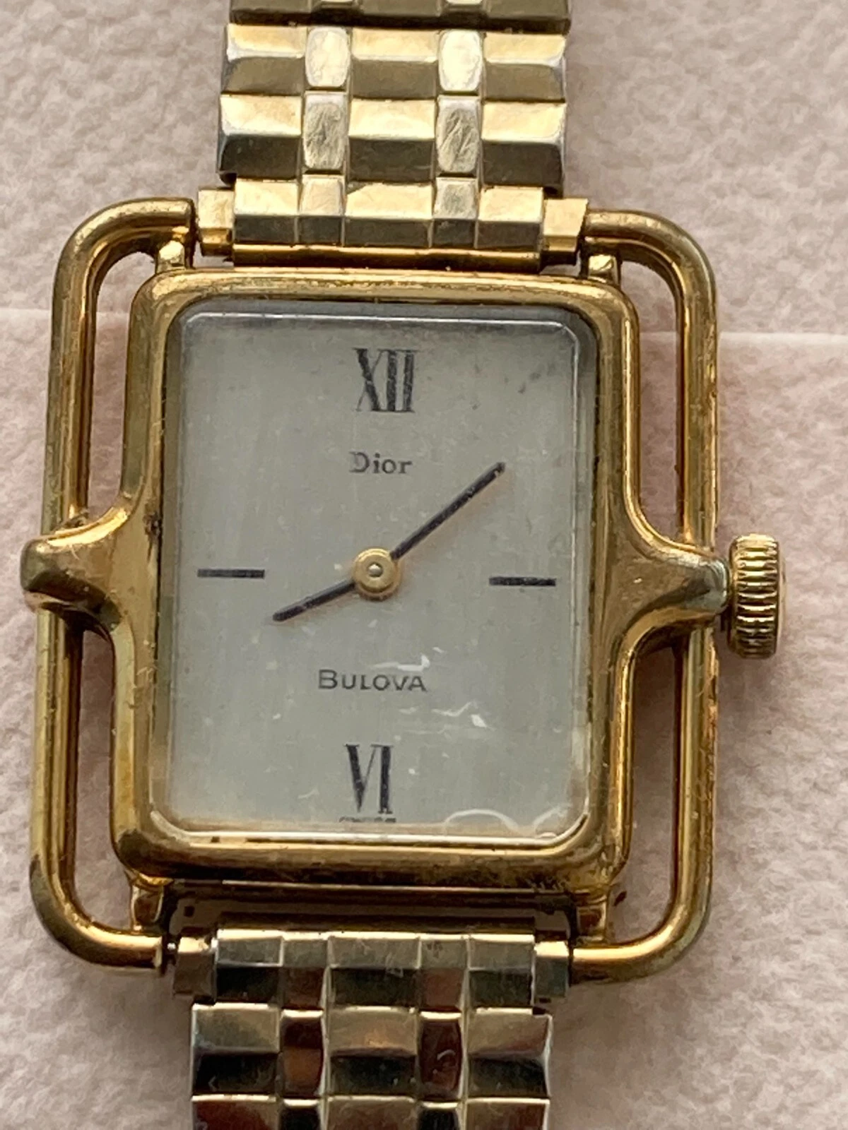 Montre vintage femme Bulova Dior couleur or