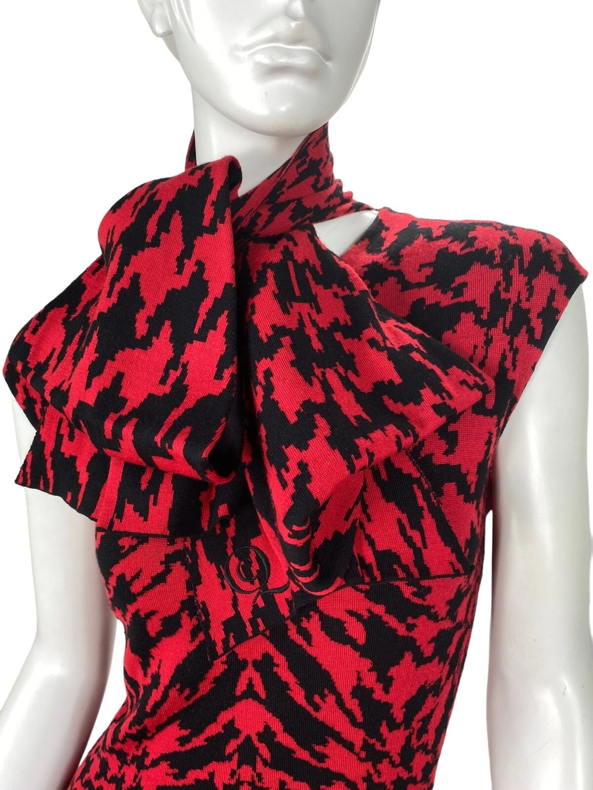 Abito in maglia con stampa pied de poule Alexander McQueen A I 2009 iconico