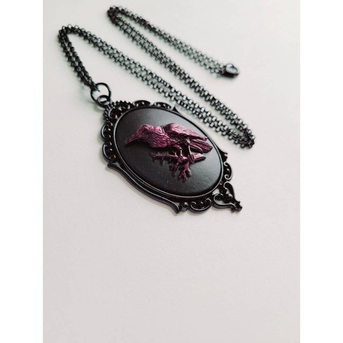 Purple Iridescent Raven Crow Gothic Rockabilly Cameo Black Necklace Pendant NEW - Picture 5 of 6