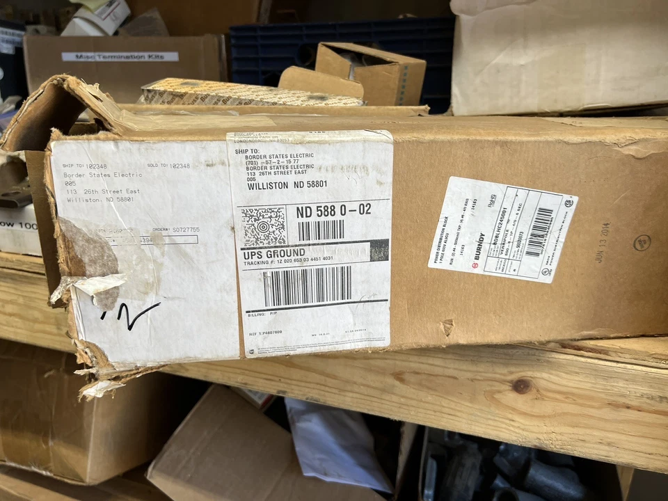 BURNDY BDB-24-500-3 4/0-6 Distribution Block - Image 4 of 4