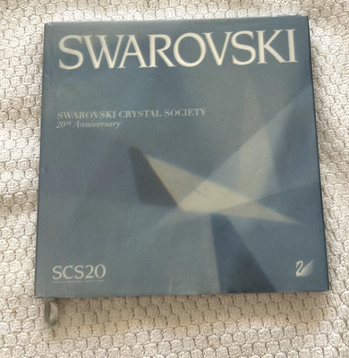 SWAROVSKI Crystal Society 20th Anniversary SCS20 hcdj 2006 Book is like new but