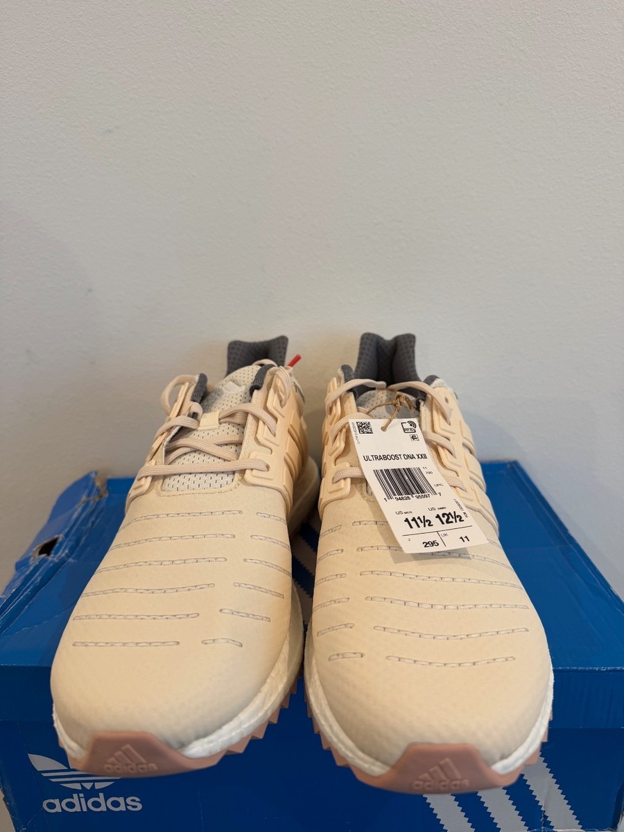Size 11.5 M - Adidas UltraBoost DNA 22 Cloud White, New Tags  display picture 2