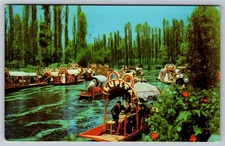 Vintage Postcard- Lago De Xochimilco Mexico Canal Boats Mexico City