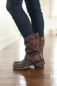 frye veronica engineer boots