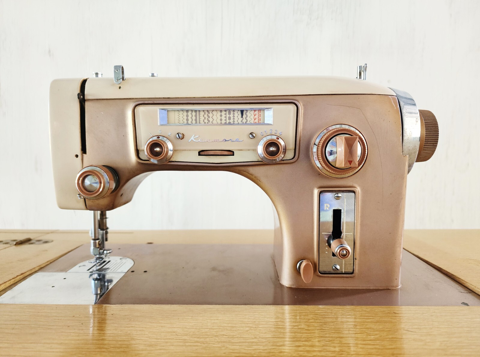 RARE! 1959 LADY KENMORE 89Sewing MachineMCM Pink Lady W