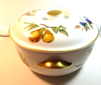 Royal Worcester EVESHAM GOLD *1 Round Covered Casserole-3 Qt*  8 1/2''  England