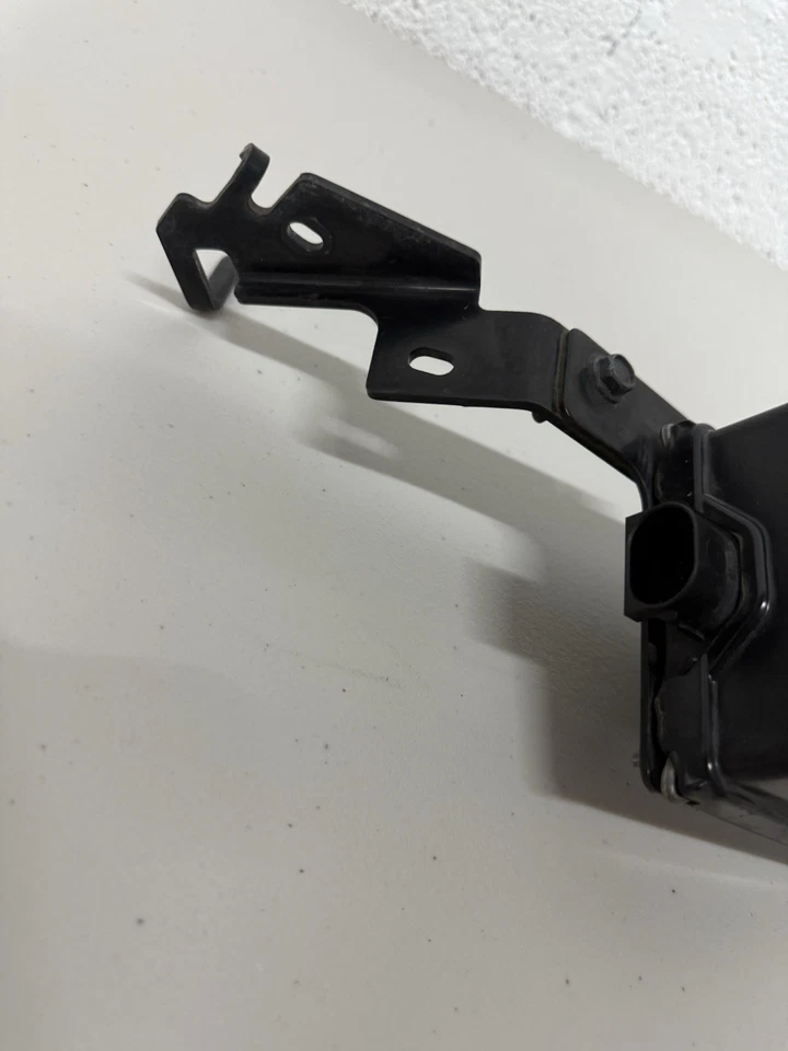 2014-2024 Infiniti Q50 Q60 Front Distance Radar Sensor OEM 28438 4GA0B - Bild 3 von 4