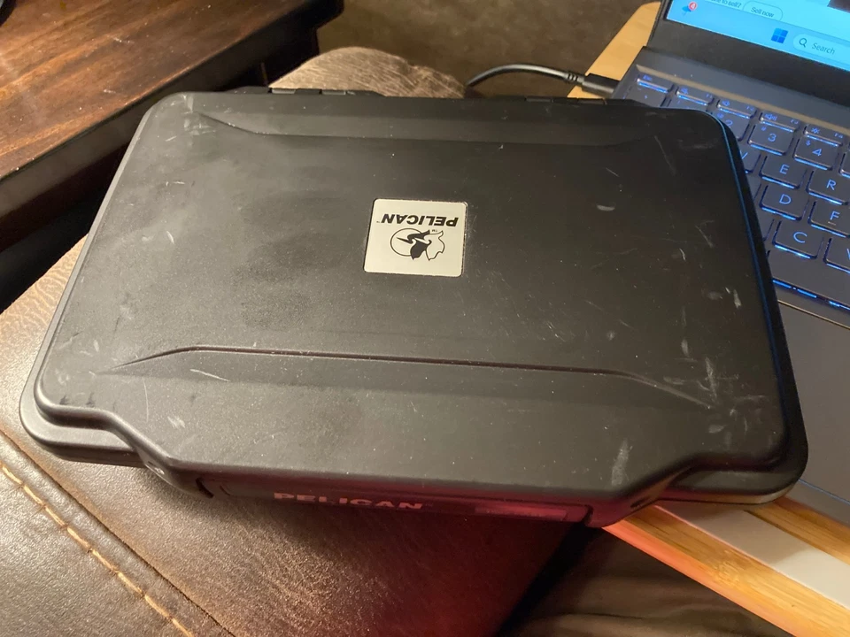 Pelican 1055 Hardback Case For iPad Mini Or Other Small Tablets And More - Image 2 of 4