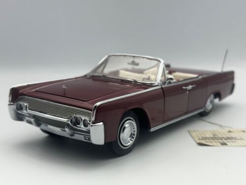 Franklin Mint 1961 Lincoln Continental, Maroon, 1:24, ottimo, con scatola - Foto 4 di 24