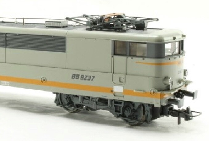 Locomotive BB-9237 ROCO 62520 HO pour circuit miniature