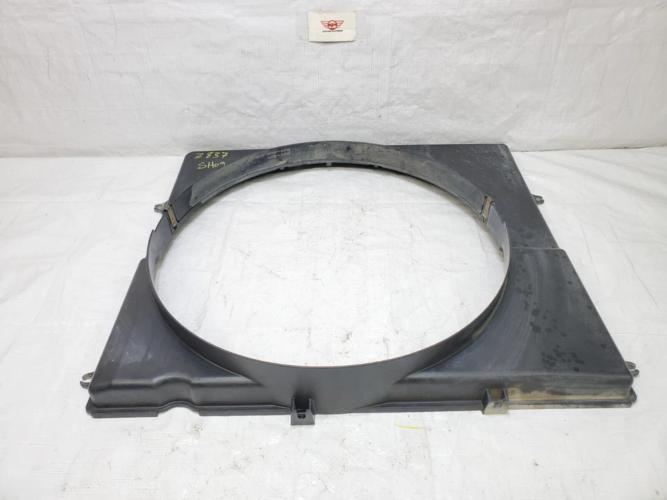 1996-2002 Toyota 4Runner Engine Cooling Fan Shroud Cover 4WD OEM 16711-07030 - Изображение 4 из 4