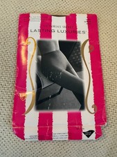 Victoria's Secret Lasting Luxuries Pantyhose Nude Medium