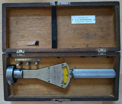 Vintage - Aktiebolaget C.E.Johansson Bore Clock in original Holzbox