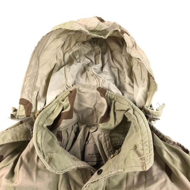 U.S. Armed Forces M-65 Field Jacket 3 Color Desert Camo - Large / Regular - Image 3 of 3