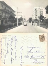 Pinarello Di Cervia Il Viale Animato Con Auto In Corsa-63350