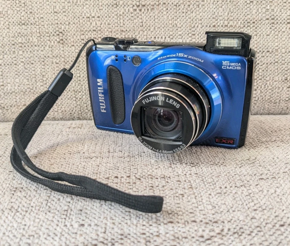 Fujifilm FinePix F Series F500 EXR 16.0MP Camera Blue -16GB SD w/ Battery TESTED - Image 3 of 4