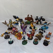 Lot Of Skylander Figures 20 pieces