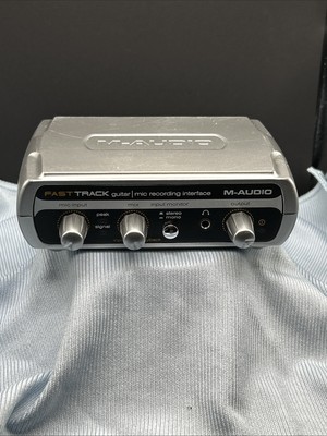 M-Audio Fast Track Guitar Instrument Mic Recording  USB Digital Audio Interface 