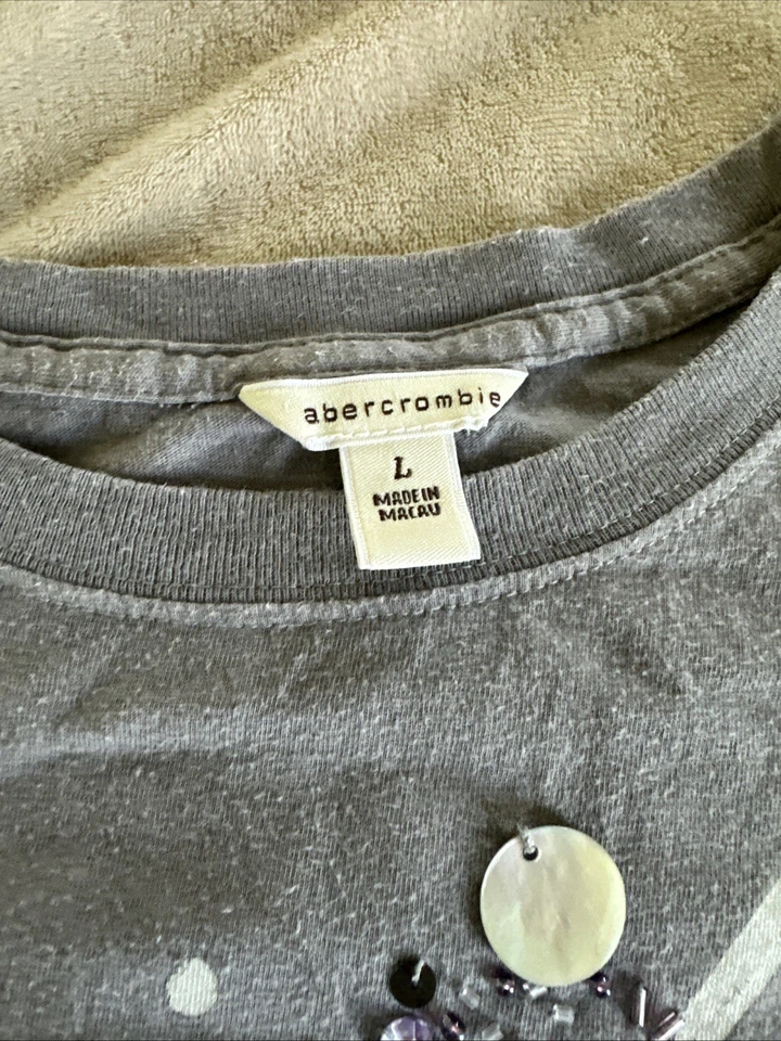 Abercrombie And Kids Graphic T-Shirt 'Mind of My Own' Graphic Girl’s Tee, Size L - Image 3 of 4