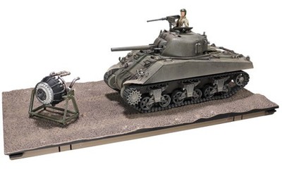 Forces of Valor 1:32 US M4A3(75) Sherman Medium Tank with VVSS, FOV912101A