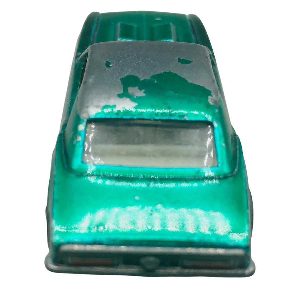 Camaro Hot Wheels Redline Custom 1967 interior verde tostado  Foto 3 de 4