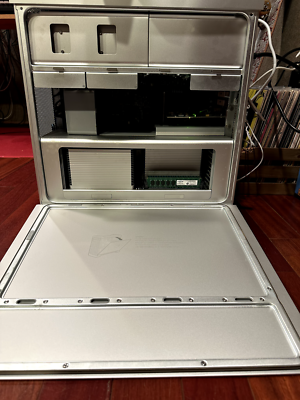 Apple Mac Pro 2 x 2.26 GHz Quad-Core Intel Xeon INCLUDING 24