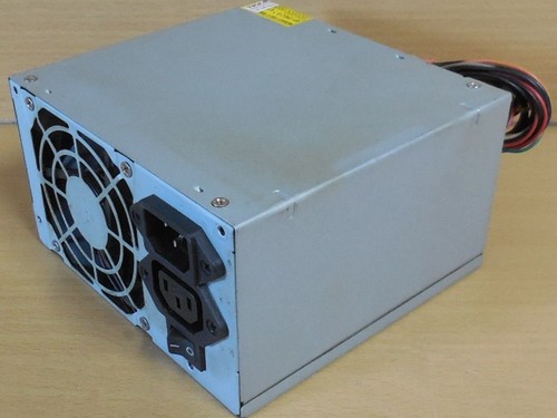 Golden Field Pentium IV 300PP 300 Watt Retro ATX PC Netzeil P4 AUX PFC* nt1761