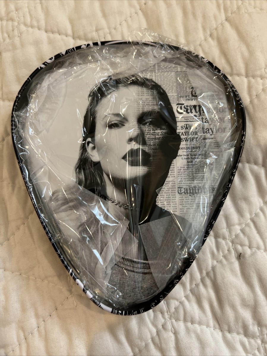 NEW Taylor Swift Oversized Guitar Pick Reputation Tour NEW Taylor Swift Oversized Guitar Pick Reputation Tour