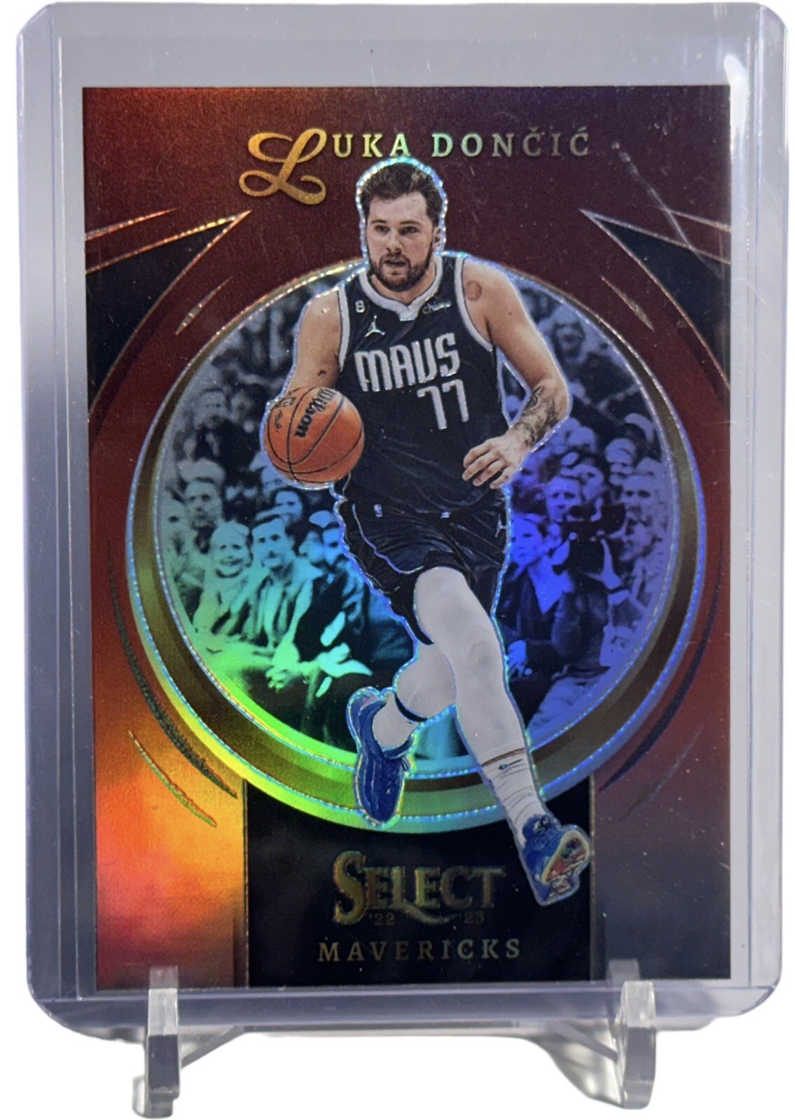 2022-23 Panini Select Select Certified Red Prizms Luka Doncic Card #20 Mavericks