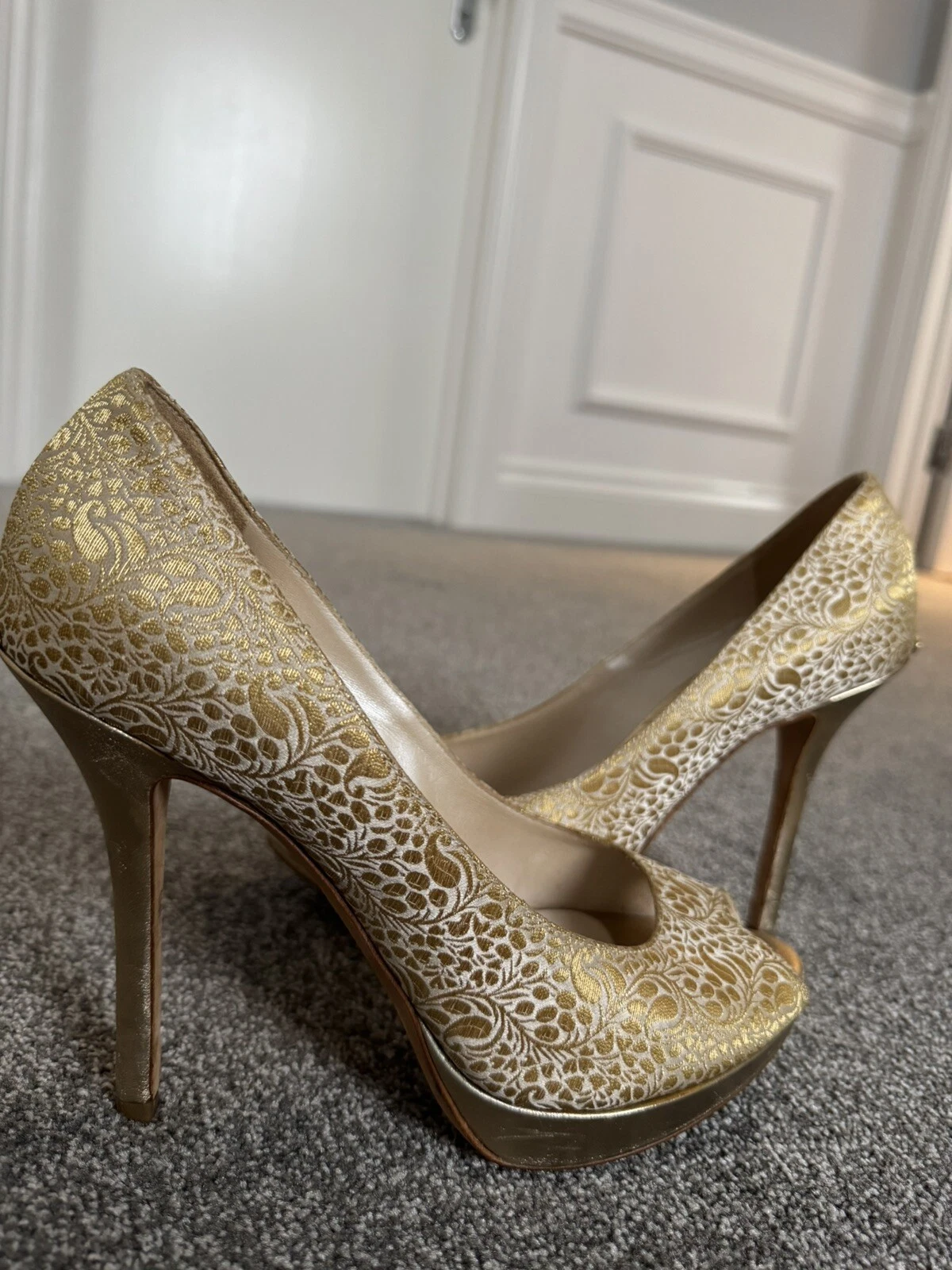 Chaussures de cour Christian Dior vintage en cachemire doré UK 6