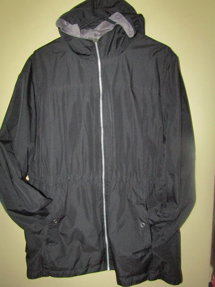 WHITE STAG Size 2X 18W-20W GRAY Faux Fur Reversible BLACK Zip Up Hooded JACKET - Image 2 of 4