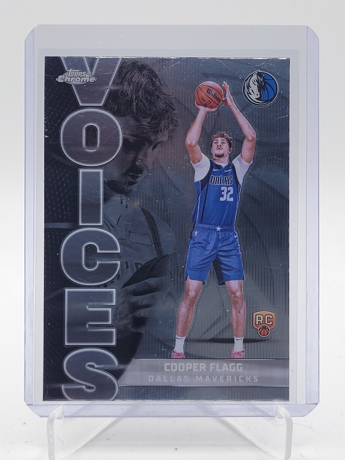 COOPER FLAGG 2025-26 TOPPS CHROME VOICES ROOKIE #VS-6 MAVERICKS A Q3464