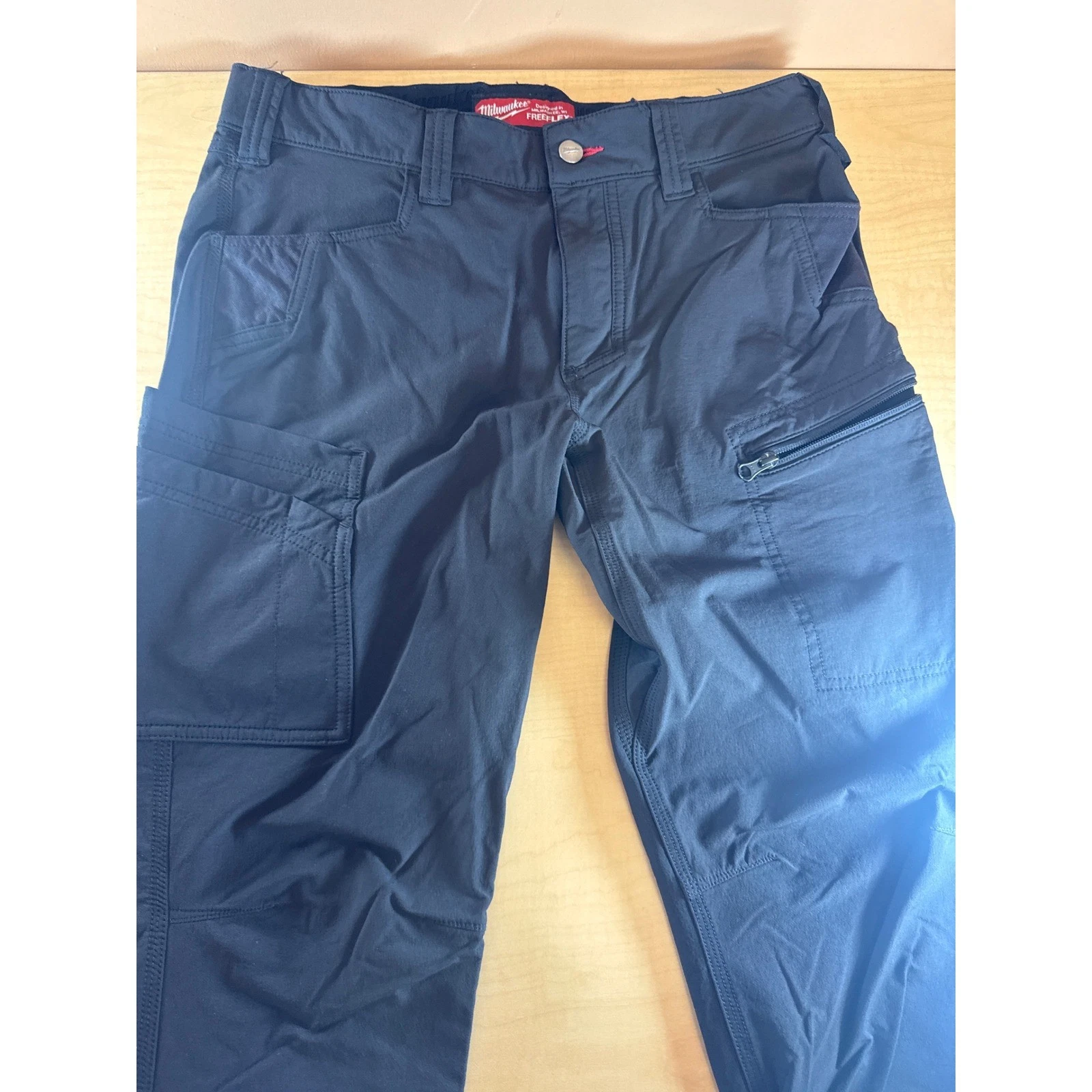 Milwaukee FreeFlex Work Pants Mens 32x30 Black Utility Cargo Tactical Pants