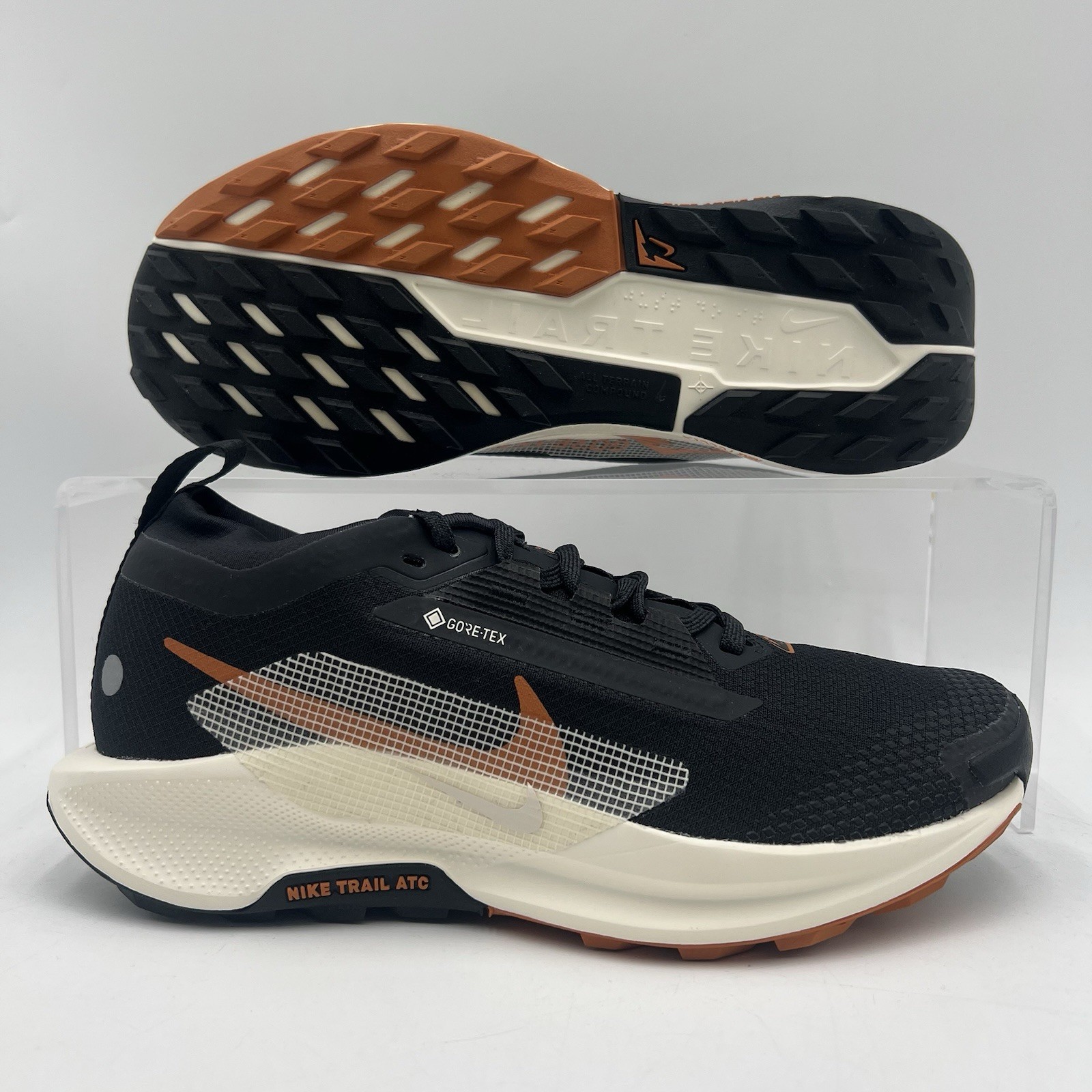 Womens Size 8.5 Nike Pegasus Trail 5 GTX Black Monarch Trail