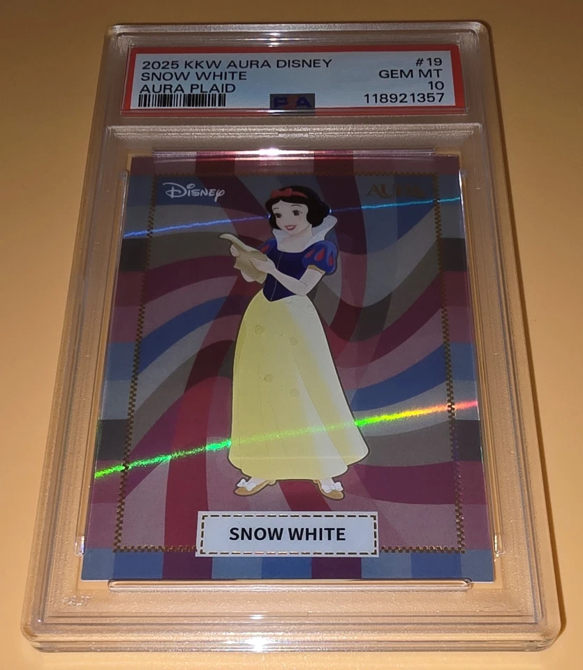 白雪公主迪士尼公主 PSA 10 Low Pop 2 2025 Kakawow Aura 迪士尼格子 #'d — 第 3/4 张图片