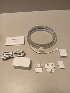 Philips Hue White & Color Ambiance Lightstrip Plus Basis Set V4 (2m 1m) dimm