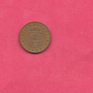 LATVIA KM21 1992 VF-VERY FINE CIRCULATED OLD VINTAGE 2 SANTIMI BRONZE COIN
