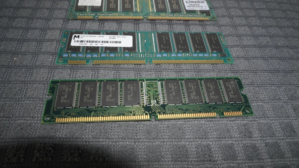 3 Kingston ValueRAM 512MB 133X64C3 184-pin DDR-400 DIMM RAM Module... - Image 4 of 4