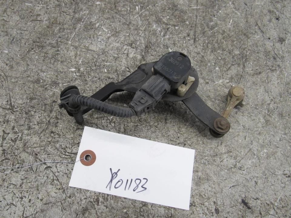 2013 2018 Lexus Es300h AFS headlight suspension height level sensor 89407-33050 - Image 2 of 4