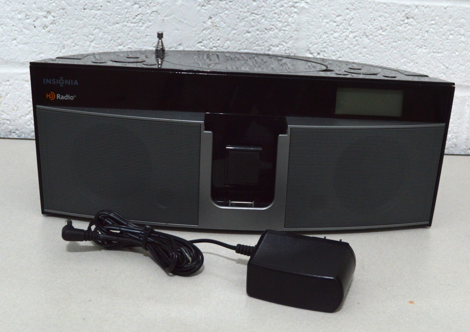 Insignia NS-BHDIP01 CD Player Boombox with HD FM Radio and iPod Dock
