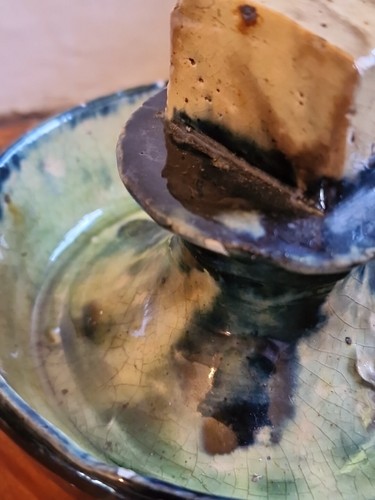 Raro antico porta fiammiferi in ceramica smaltata a goccia - Foto 8 di 24