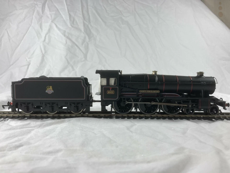 652 Hornby R2174 4-6-0 1022 "County Of Northampton" Ltd Edition. Boxed. Mint. - Image 3 of 4
